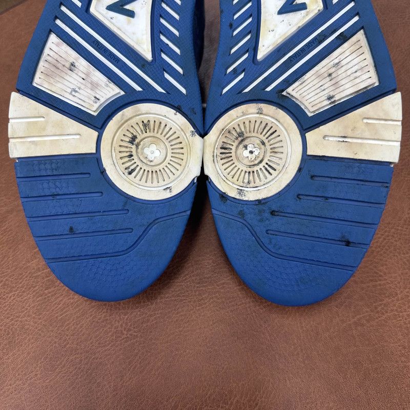 Louis Vuitton Louis Vuitton Blue and White Trainer Sneakers 0079 Size US 8 / EU 41 - 9 Thumbnail