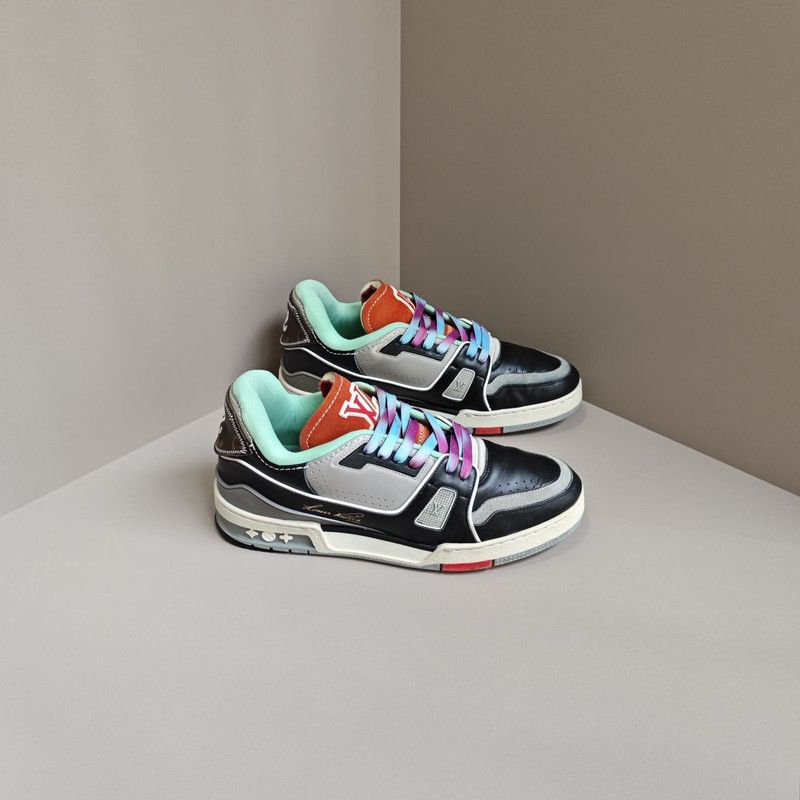 Louis Vuitton Louis Vuitton Trendy Low-Top Sneakers for Men 0079 Size US 8.5 / EU 41-42 - 7 Thumbnail