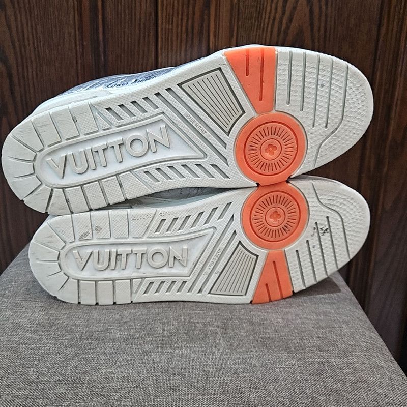 Louis Vuitton Louis Vuitton Metallic Silver Trainer Sneakers 0079 Size US 8.5 / EU 41-42 - 4 Thumbnail
