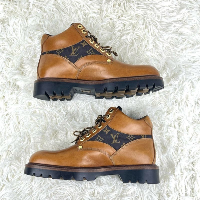 Louis Vuitton Louis Vuitton Brown Lace-Up Ankle Boots 0079 Size US 8.5 / EU 41-42 - 2 Thumbnail