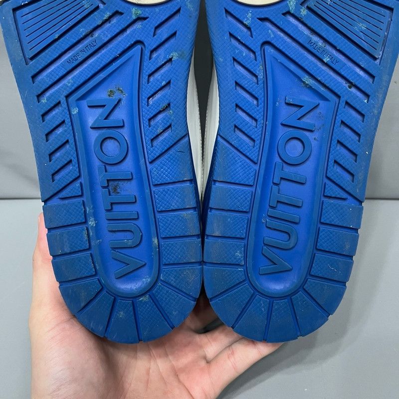 Louis Vuitton Louis Vuitton Trainer Sneakers in White and Blue 0079 Size US 8.5 / EU 41-42 - 11 Thumbnail