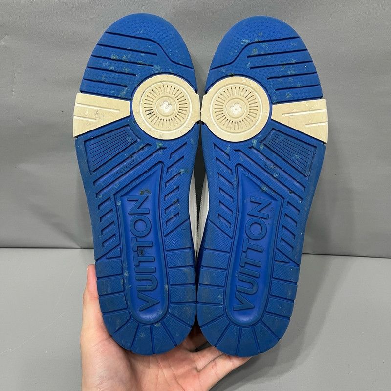 Louis Vuitton Louis Vuitton Trainer Sneakers in White and Blue 0079 Size US 8.5 / EU 41-42 - 6 Thumbnail