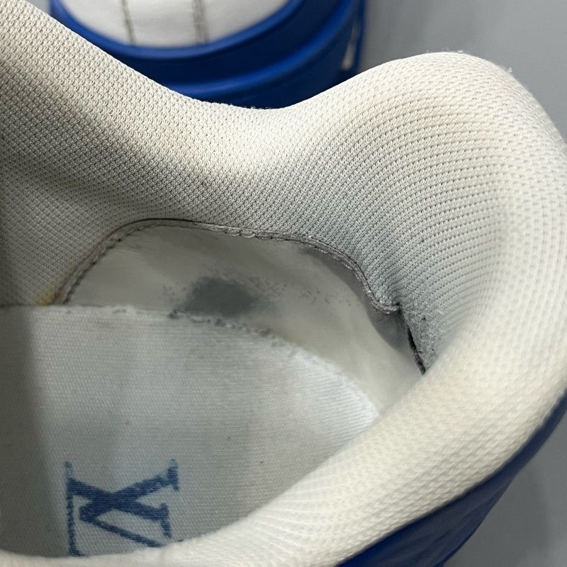 Louis Vuitton Louis Vuitton Trainer Sneakers in White and Blue 0079 Size US 8.5 / EU 41-42 - 17 Thumbnail