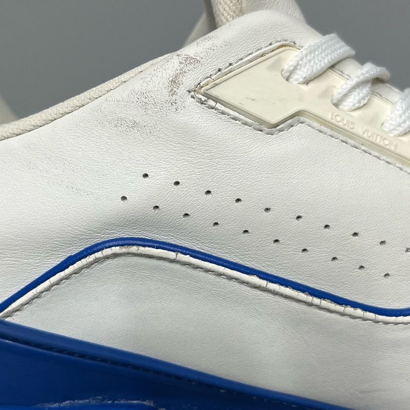 Louis Vuitton Louis Vuitton Trainer Sneakers in White and Blue 0079 Size US 8.5 / EU 41-42 - 13 Thumbnail