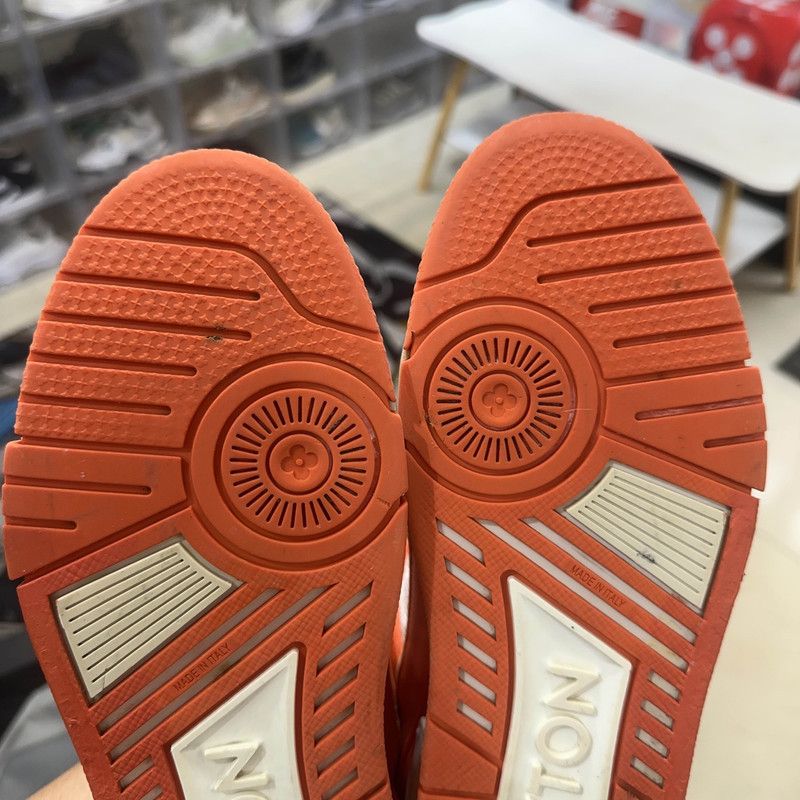 Louis Vuitton Louis Vuitton Trainer Low-Top Sneakers in Orange 0079 Size US 8 / EU 41 - 9 Thumbnail