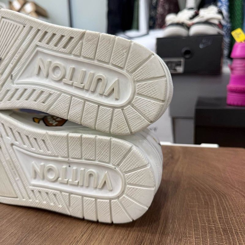 Louis Vuitton Nigo x Louis Vuitton White Trainer Sneakers 0079 Size US 8 / EU 41 - 7 Thumbnail