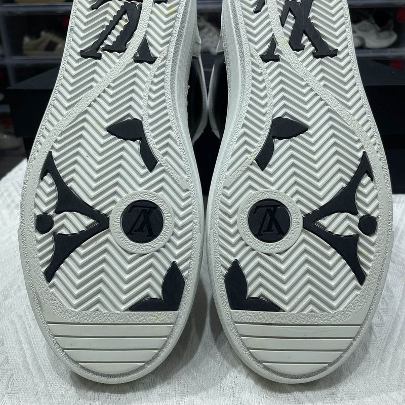 Louis Vuitton Louis Vuitton Charlie Stylish High-Top Casual Sneakers 0079 Size US 9.5 / EU 42-43 - 11 Thumbnail