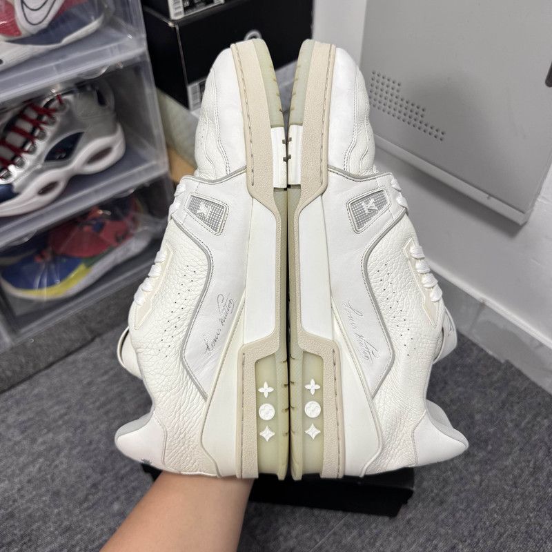 Louis Vuitton Louis Vuitton White Leather Trainer Sneakers 0079 Size US 12 / EU 45 - 7 Thumbnail