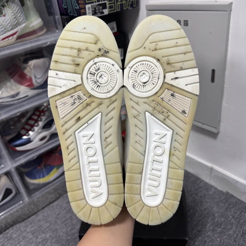 Louis Vuitton Louis Vuitton White Leather Trainer Sneakers 0079 Size US 12 / EU 45 - 4 Thumbnail
