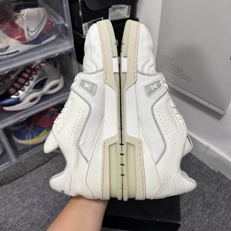 Louis Vuitton Louis Vuitton White Leather Trainer Sneakers 0079 Size US 12 / EU 45 - 8 Thumbnail