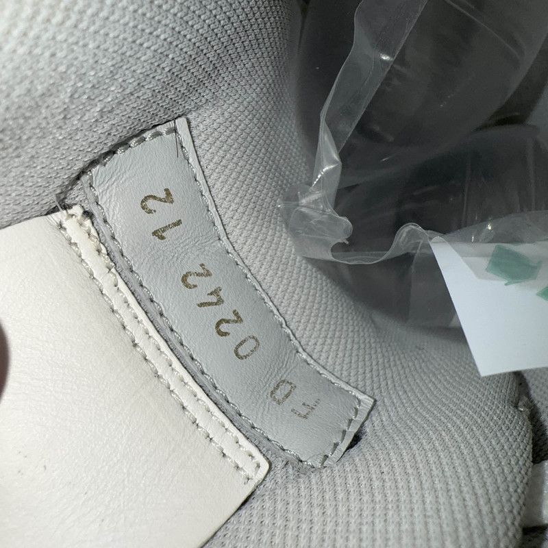 Louis Vuitton Louis Vuitton White Leather Trainer Sneakers 0079 Size US 12 / EU 45 - 5 Thumbnail