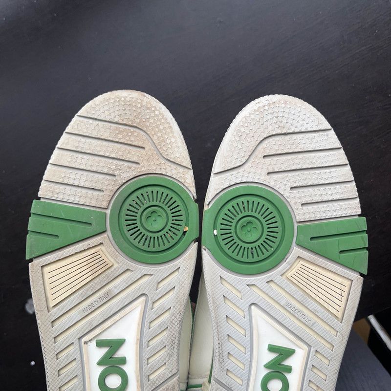 Louis Vuitton Louis Vuitton Classic Trainer Fashion Sneakers 0079 Size US 8.5 / EU 41-42 - 8 Thumbnail