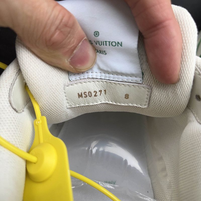 Louis Vuitton Louis Vuitton Classic Trainer Fashion Sneakers 0079 Size US 8.5 / EU 41-42 - 5 Thumbnail