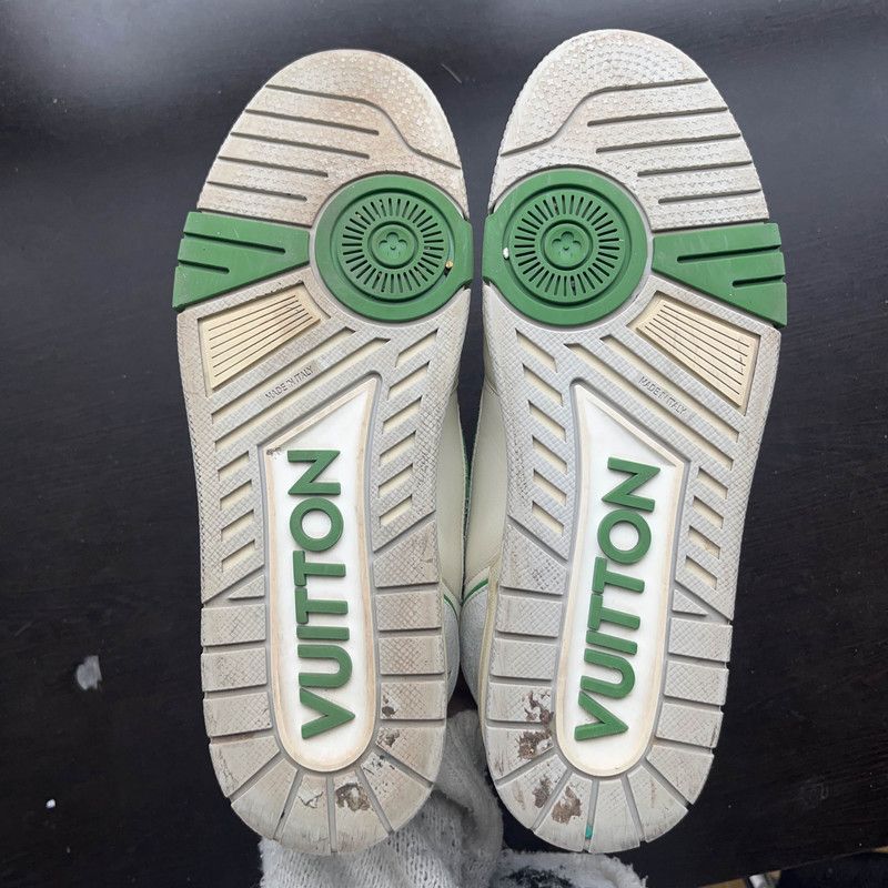 Louis Vuitton Louis Vuitton Classic Trainer Fashion Sneakers 0079 Size US 8.5 / EU 41-42 - 4 Thumbnail