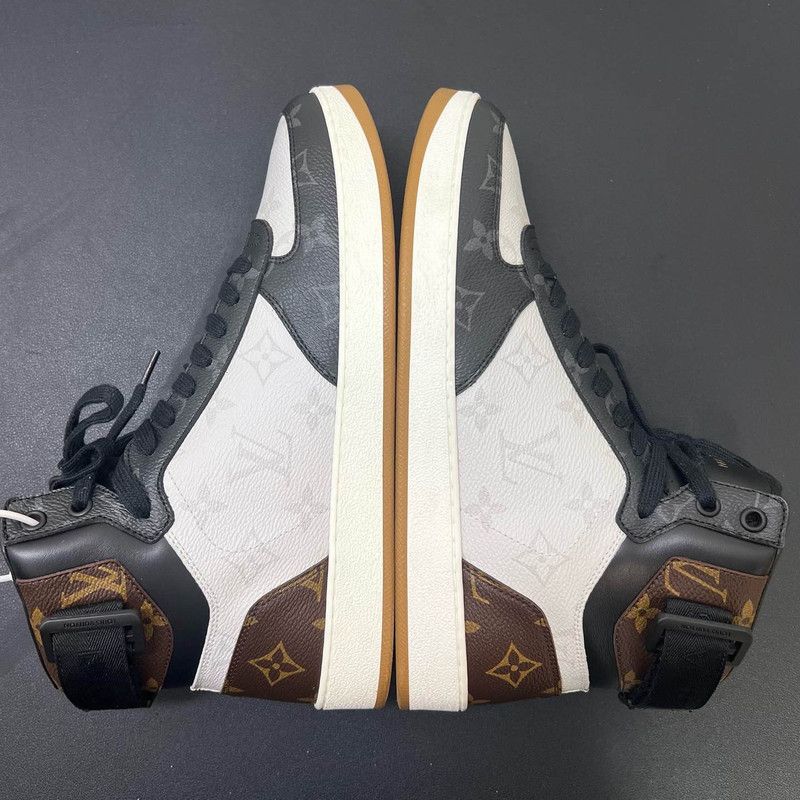 Louis Vuitton Louis Vuitton Rivoli High-Top Sneakers for Men 0079 Size US 7.5 / EU 40-41 - 7 Thumbnail