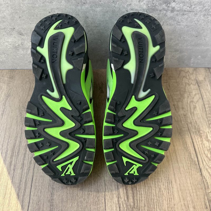 Louis Vuitton Louis Vuitton Runner Tatic Low-Top Green Sneakers 0079 Size US 8.5 / EU 41-42 - 4 Thumbnail