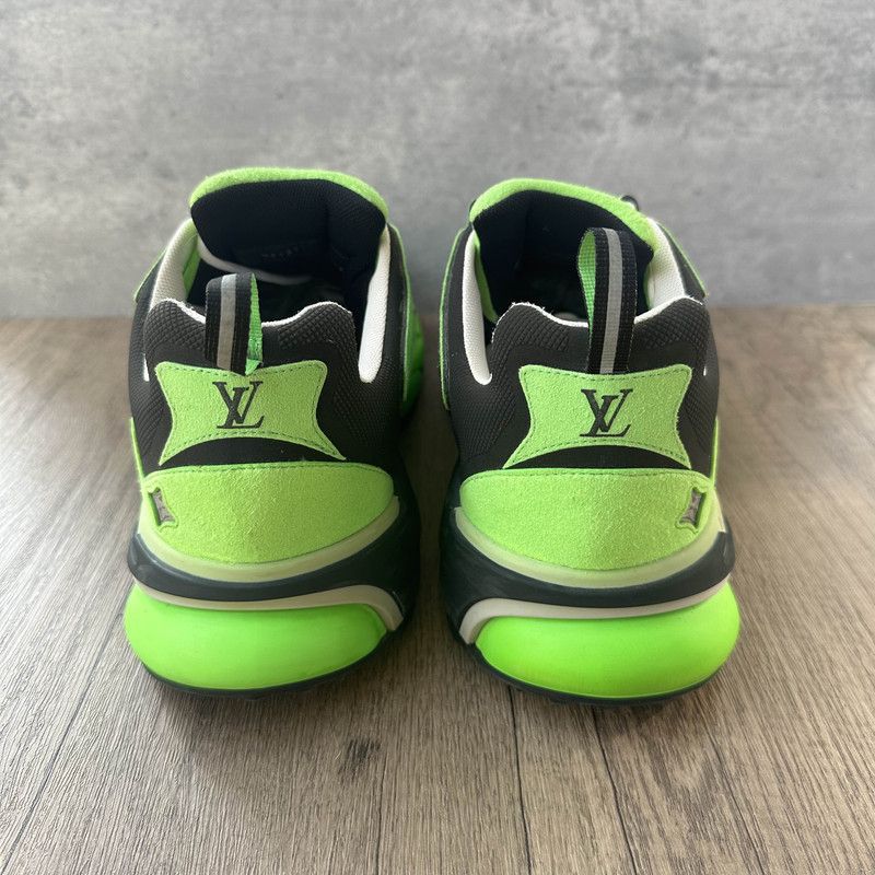 Louis Vuitton Louis Vuitton Runner Tatic Low-Top Green Sneakers 0079 Size US 8.5 / EU 41-42 - 3 Thumbnail