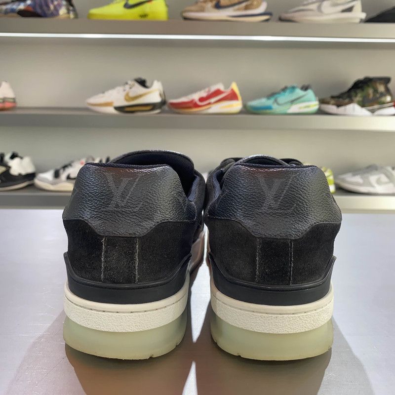 Louis Vuitton Louis Vuitton Fashion Trainer Low-Top Sneakers for Men 0079 Size US 8.5 / EU 41-42 - 3 Thumbnail