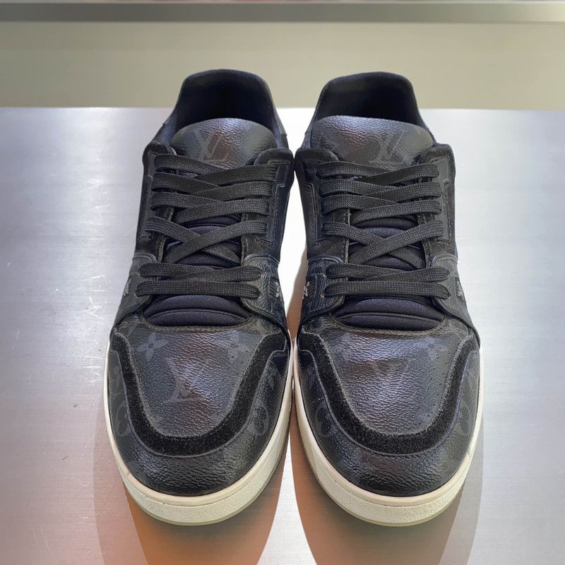 Louis Vuitton Louis Vuitton Fashion Trainer Low-Top Sneakers for Men 0079 Size US 8.5 / EU 41-42 - 2 Thumbnail