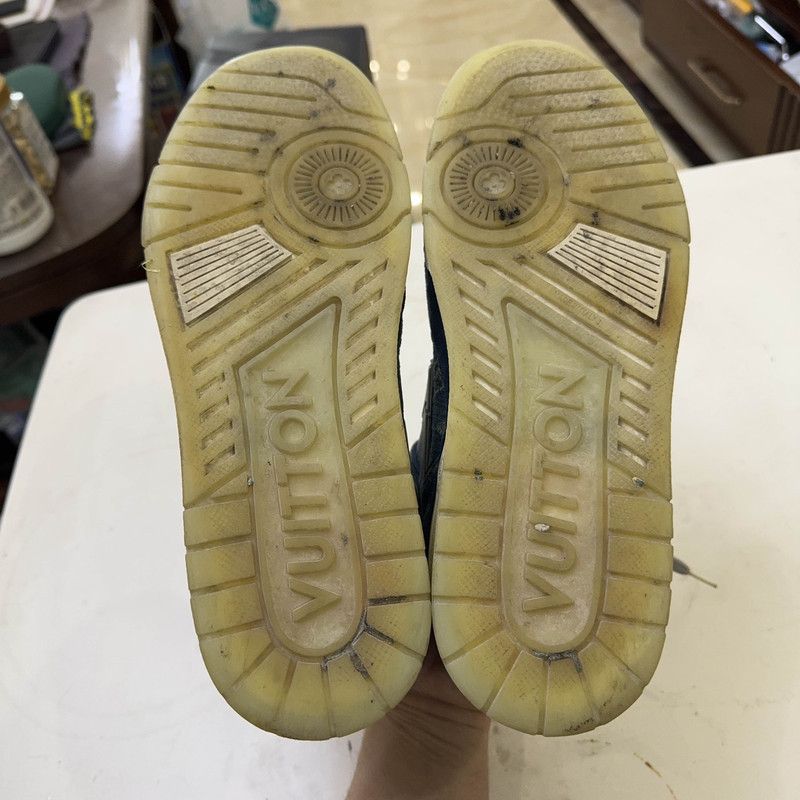 Louis Vuitton Louis Vuitton Blue Trainer Sneakers for Men 0079 Size US 8 / EU 41 - 4 Thumbnail