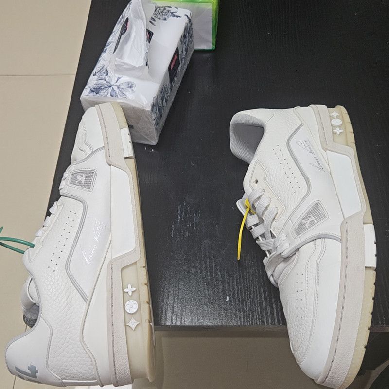 Louis Vuitton Louis Vuitton White Cement Low-Top Trainers 0079 Size US 8.5 / EU 41-42 - 7 Thumbnail