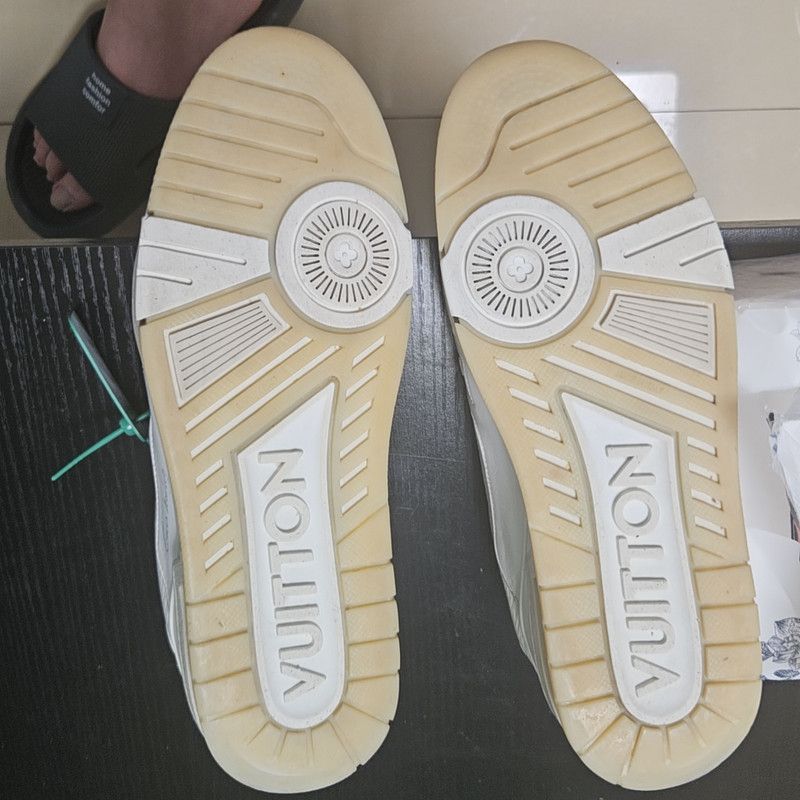 Louis Vuitton Louis Vuitton White Cement Low-Top Trainers 0079 Size US 8.5 / EU 41-42 - 4 Thumbnail