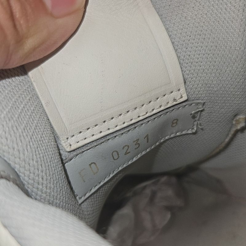 Louis Vuitton Louis Vuitton White Cement Low-Top Trainers 0079 Size US 8.5 / EU 41-42 - 5 Thumbnail