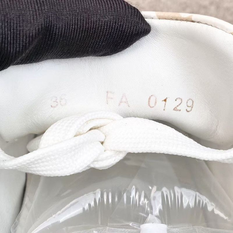 Louis Vuitton Louis Vuitton Low-Top Leather Sneakers in White/Brown 0079 Size US 5.5 / EU 38 - 7 Thumbnail