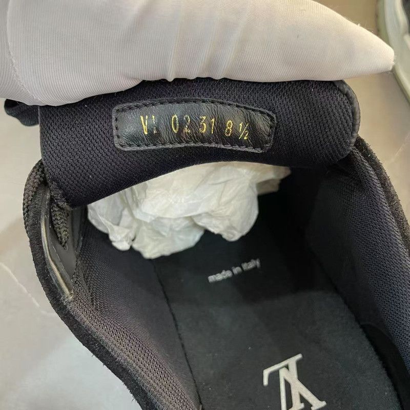 Louis Vuitton Louis Vuitton Trainer Low Top Fashion Sneakers for Men 0079 Size US 9.5 / EU 42-43 - 6 Thumbnail