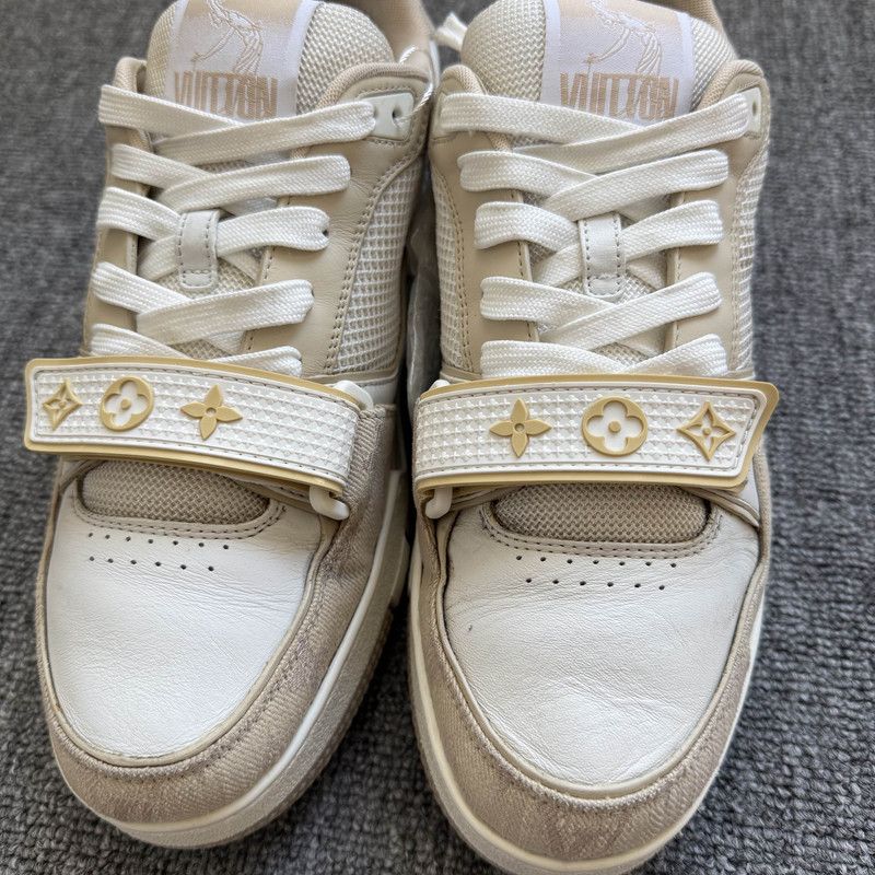 Louis Vuitton Louis Vuitton Trainer Low-top Fashion Sneakers in Khaki 0079 Size US 7.5 / EU 40-41 - 2 Thumbnail
