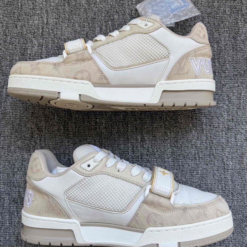Louis Vuitton Louis Vuitton Trainer Low-top Fashion Sneakers in Khaki 0079 Size US 7.5 / EU 40-41 - 6 Thumbnail
