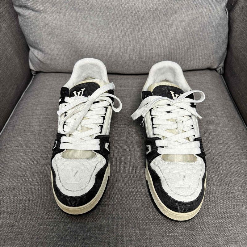 Louis Vuitton Louis Vuitton Trainer Panda Low Sneakers 0079 Size US 8.5 / EU 41-42 - 2 Thumbnail