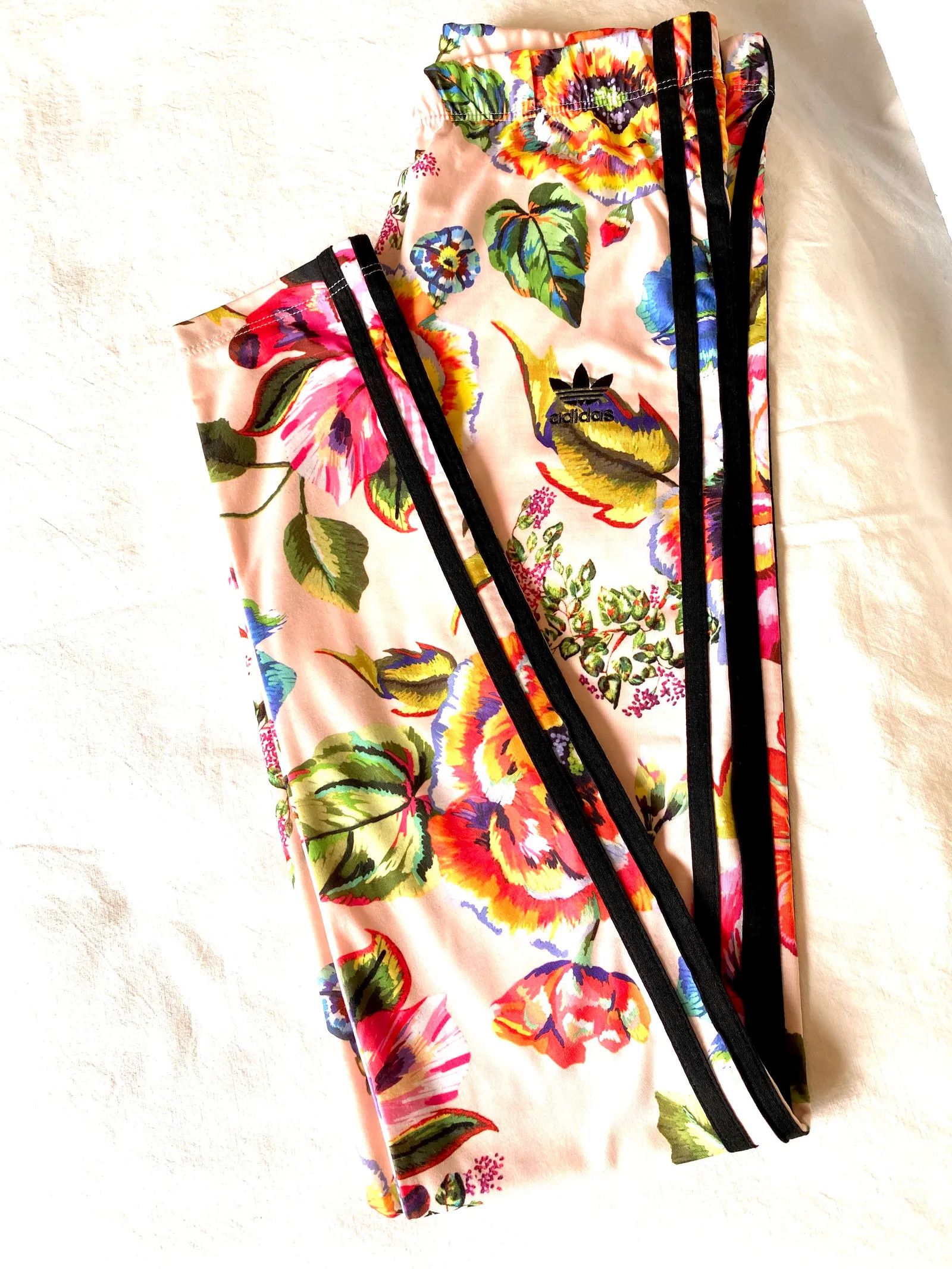 Adidas Adidas x Farm Rio Farm Rio FLORALITA leggings Sweatpants Size 26" / US 2 / IT 38 - 4 Thumbnail
