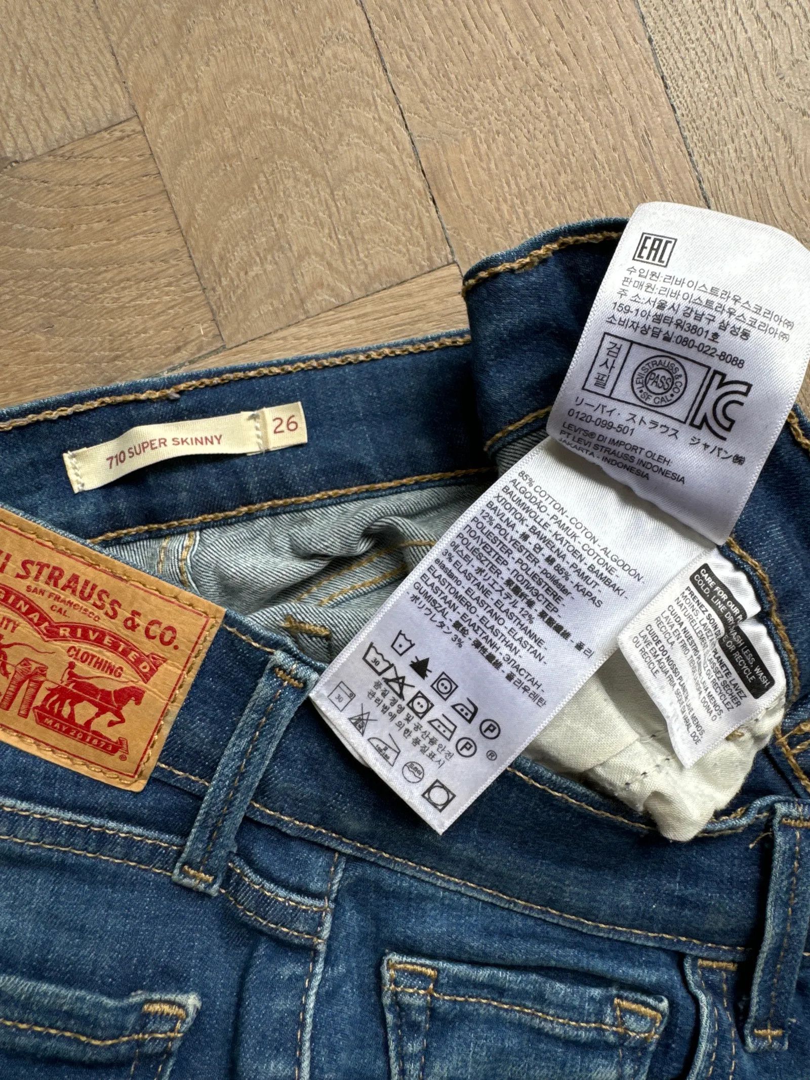 Levi's Levi's 710 Super Skinny Jeans Size 26" / US 2 / IT 38 - 3 Thumbnail
