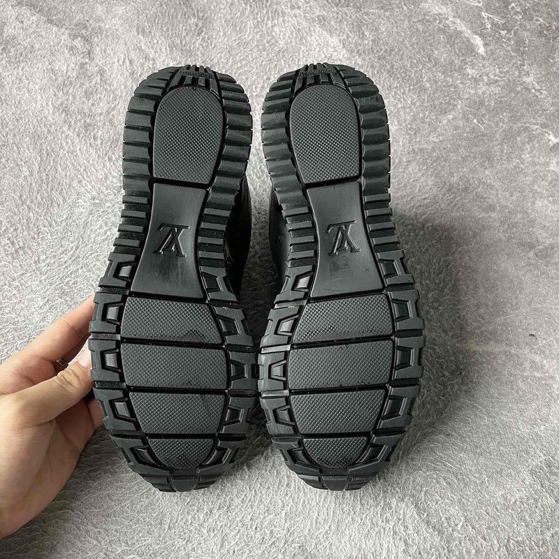 Louis Vuitton Louis Vuitton Run Away Low Top Sneakers 0079 Size US 7.5 / EU 40-41 - 4 Thumbnail