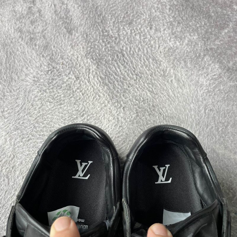 Louis Vuitton Louis Vuitton Run Away Low Top Sneakers 0079 Size US 7.5 / EU 40-41 - 9 Thumbnail