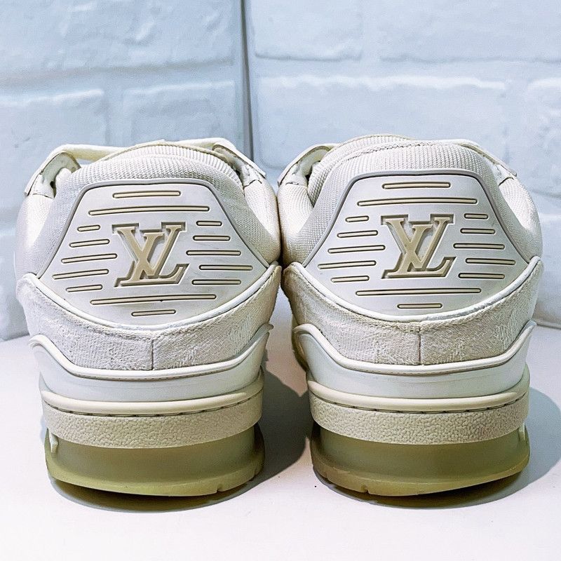 Louis Vuitton Louis Vuitton Classic Logo Trainer Sneakers for Men 0079 Size US 9.5 / EU 42-43 - 4 Thumbnail