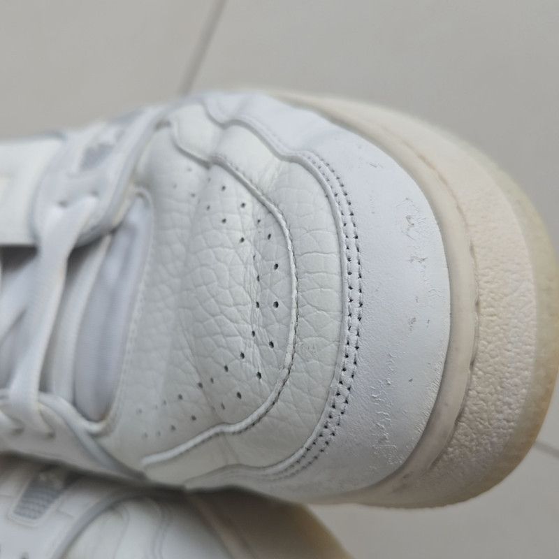 Louis Vuitton Louis Vuitton Trainer White Low-Top Sneakers 0079 Size US 9.5 / EU 42-43 - 7 Thumbnail