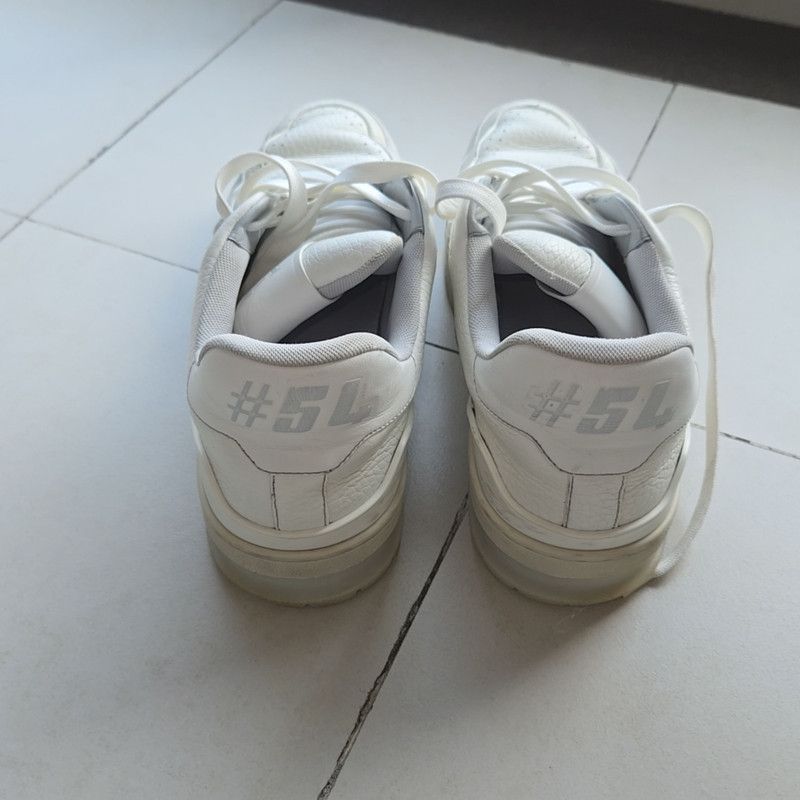 Louis Vuitton Louis Vuitton Trainer White Low-Top Sneakers 0079 Size US 9.5 / EU 42-43 - 3 Thumbnail