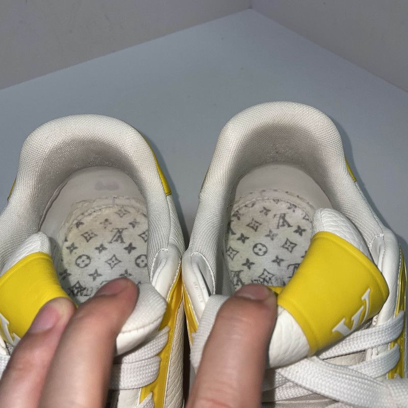 Louis Vuitton Yayoi Kusama x Louis Vuitton Polka Dot Trainers 0079 Size US 9 / EU 42 - 14 Thumbnail