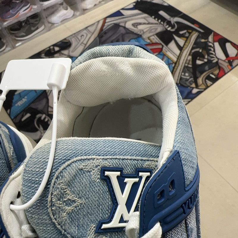 Louis Vuitton Louis Vuitton Blue Denim Low-Top Trainers for Men 0079 Size US 8 / EU 41 - 12 Thumbnail