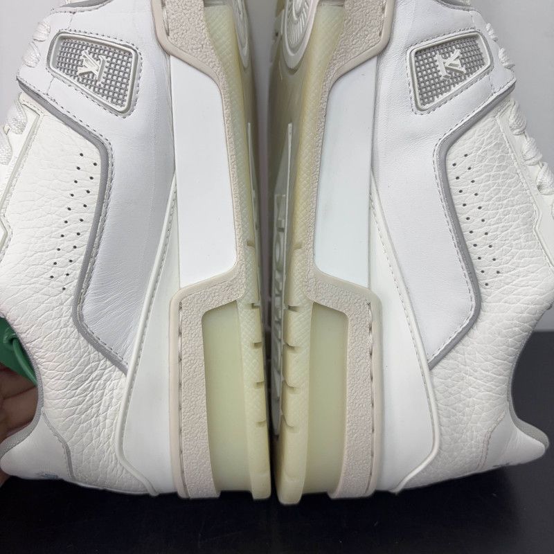 Louis Vuitton Louis Vuitton White Trainer Low-top Fashion Sneakers 0079 Size US 8.5 / EU 41-42 - 9 Thumbnail