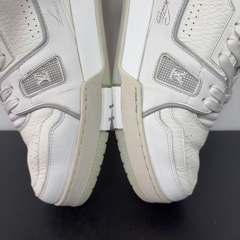 Louis Vuitton Louis Vuitton White Trainer Low-top Fashion Sneakers 0079 Size US 8.5 / EU 41-42 - 14 Thumbnail