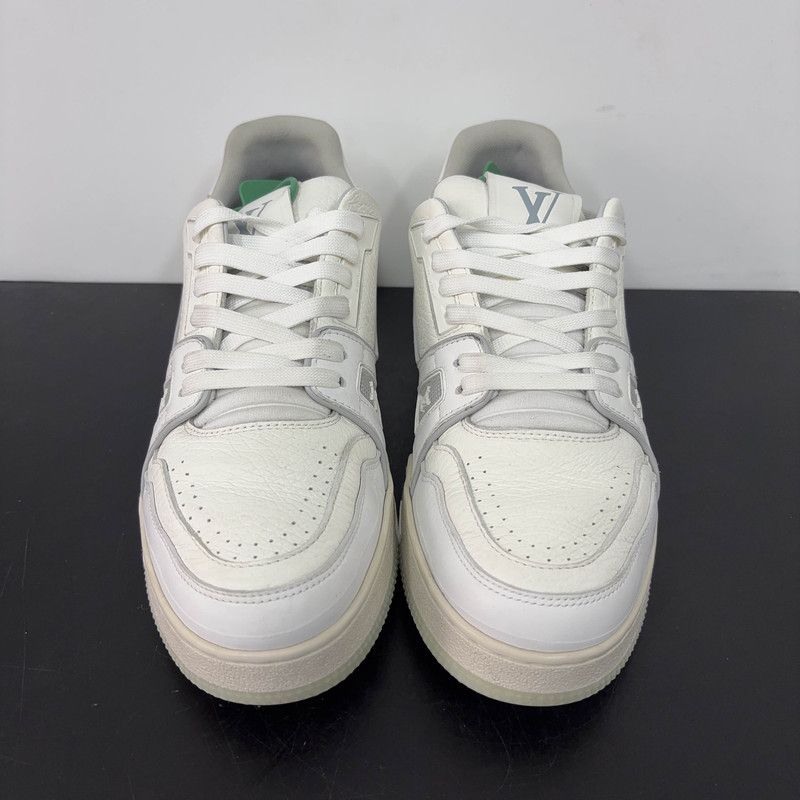 Louis Vuitton Louis Vuitton White Trainer Low-top Fashion Sneakers 0079 Size US 8.5 / EU 41-42 - 2 Thumbnail