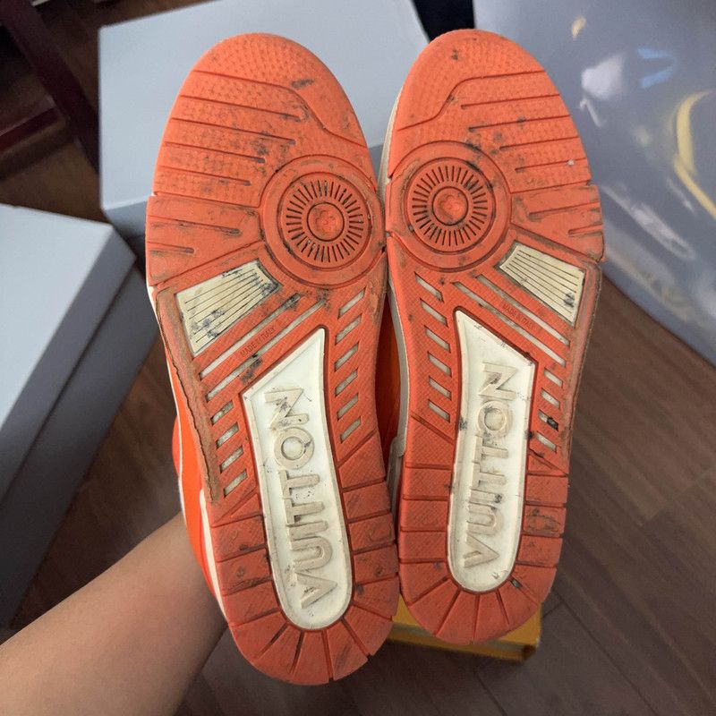Louis Vuitton Louis Vuitton Trainer Fashion Sneakers in Orange 0079 Size US 9.5 / EU 42-43 - 4 Thumbnail