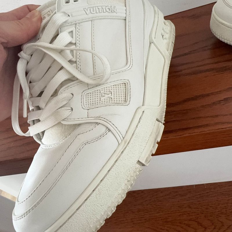 Louis Vuitton Louis Vuitton Trainer Sneaker in White 0079 Size US 9.5 / EU 42-43 - 10 Thumbnail