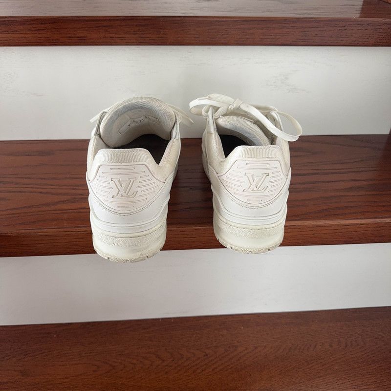 Louis Vuitton Louis Vuitton Trainer Sneaker in White 0079 Size US 9.5 / EU 42-43 - 3 Thumbnail