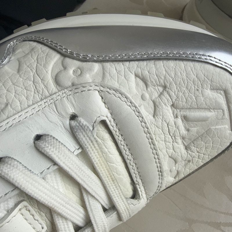 Louis Vuitton Louis Vuitton Run Away Low-Top Sneakers 0079 Size US 8.5 / EU 41-42 - 7 Thumbnail