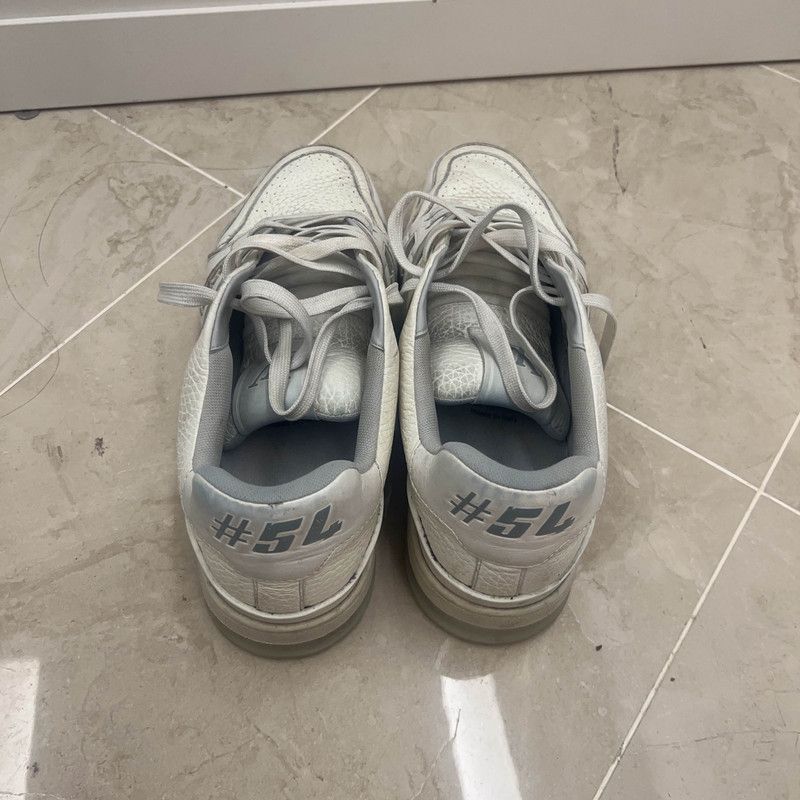 Louis Vuitton Louis Vuitton Trainer White Low-Top Fashion Sneakers 0079 Size US 9.5 / EU 42-43 - 3 Thumbnail