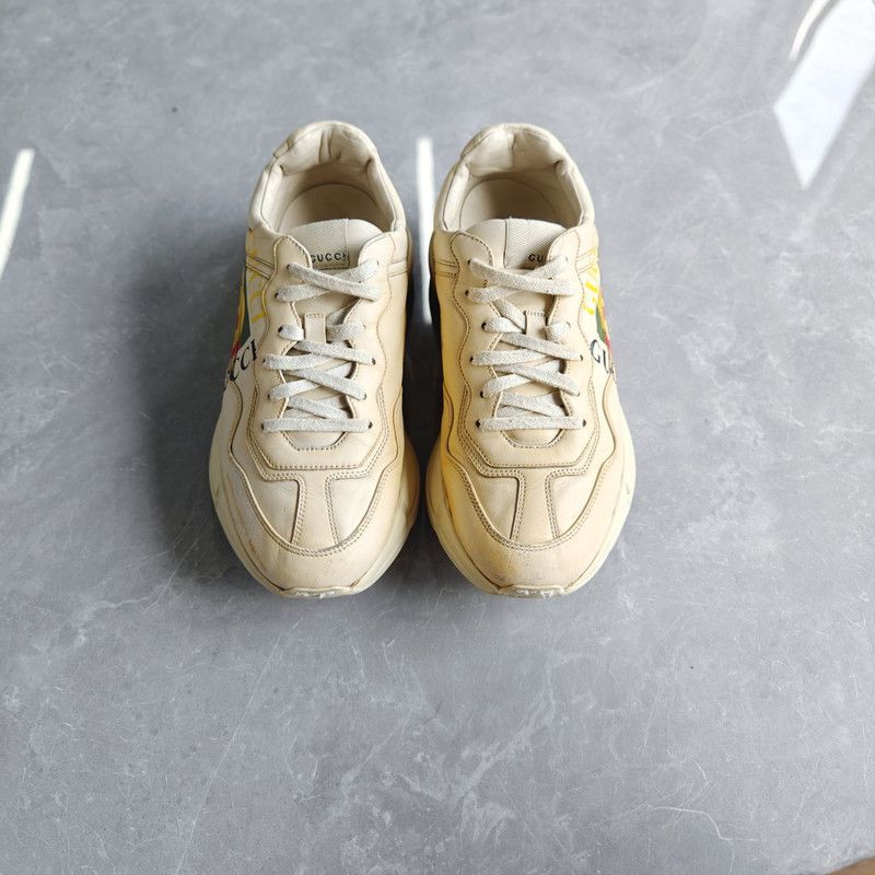 Gucci Gucci Rhyton Logo Cream Low-Top Sneakers 0079 Size US 8 / EU 41 - 2 Thumbnail